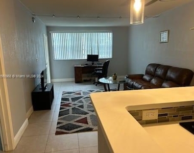 1333 E Hallandale Beach Blvd - Photo Thumbnail 2