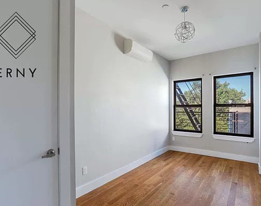 650 Marcy Avenue - Photo Thumbnail 4