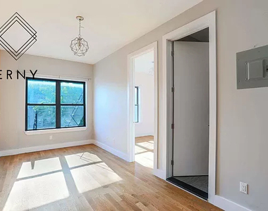 650 Marcy Avenue - Photo Thumbnail 3