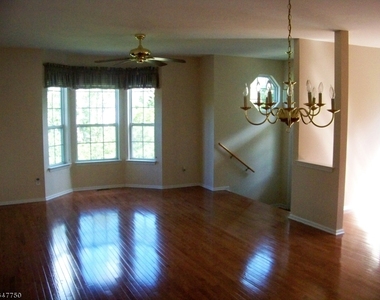 27 Briar Ln - Photo Thumbnail 8