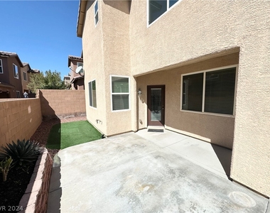 9325 Golden Lad Avenue - Photo Thumbnail 11