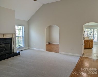 245 River Birch Circle - Photo Thumbnail 4