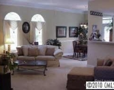 12511 Agate Lane - Photo Thumbnail 5