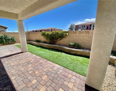 9689 Canyon Landing Avenue - Photo Thumbnail 6