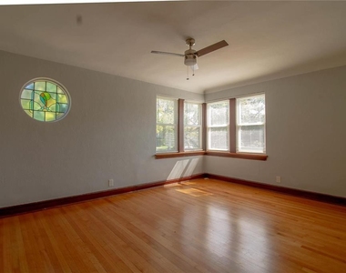 4008 Wilmington Avenue - Photo Thumbnail 2