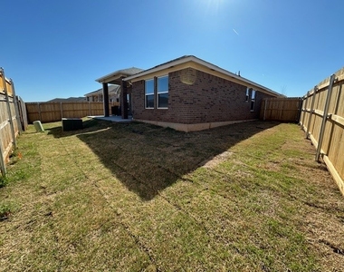 604 Caladium Drive - Photo Thumbnail 44