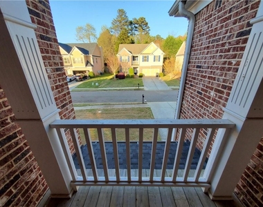 2818 Peachbrook Lane - Photo Thumbnail 12