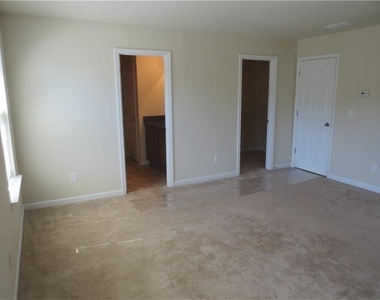 1254 Rockfield Circle - Photo Thumbnail 5