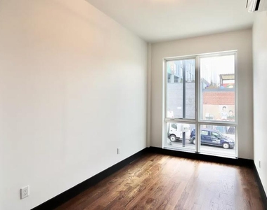 340 Irving Avenue - Photo Thumbnail 9