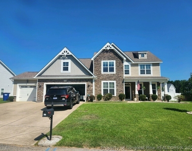 447 Sedgefield Drive - Photo Thumbnail 0