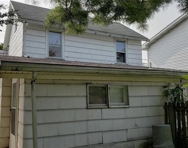 1509 Newport Avenue - Photo Thumbnail 3