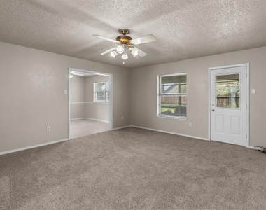 2735 N White Chapel Boulevard - Photo Thumbnail 4