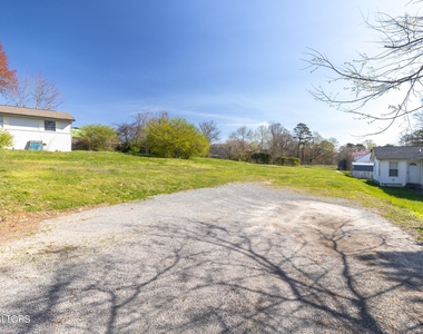 4802 Inskip Rd - Photo Thumbnail 17