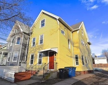 463 Blatchley Avenue - Photo Thumbnail 0