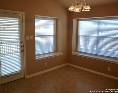 3919 Nuttall Oak Dr - Photo Thumbnail 3