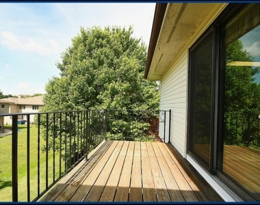 310 Starling Court - Photo Thumbnail 10