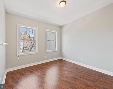 2478 Frankford Ave - Photo Thumbnail 10