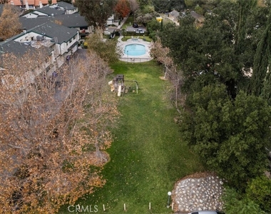 23546 Newhall Avenue - Photo Thumbnail 12