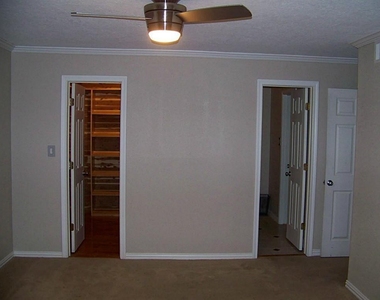 1100 Augusta Drive - Photo Thumbnail 18