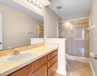 12715 Somerset Oaks Street - Photo Thumbnail 12