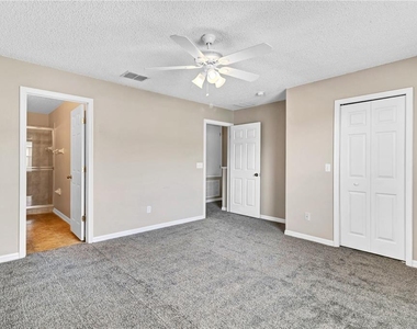 12715 Somerset Oaks Street - Photo Thumbnail 10