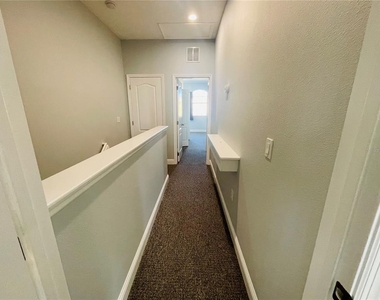 2940 Oak Park Way - Photo Thumbnail 22