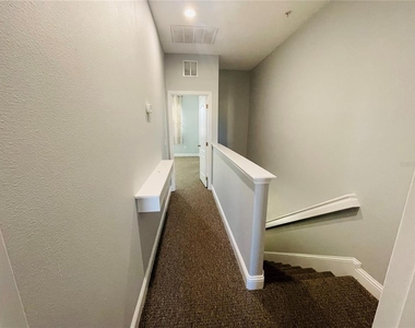 2940 Oak Park Way - Photo Thumbnail 13