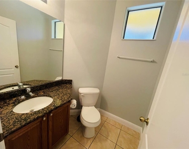 2940 Oak Park Way - Photo Thumbnail 21