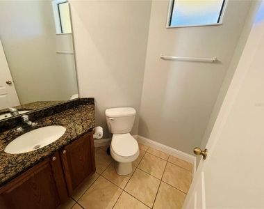 2940 Oak Park Way - Photo Thumbnail 10