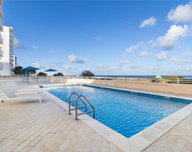 345 Ocean Dr - Photo Thumbnail 25