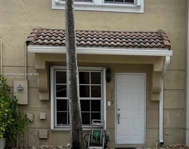 713 Sw 122nd Ave - Photo Thumbnail 0