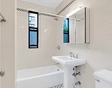 226 East 70th Street - Photo Thumbnail 6