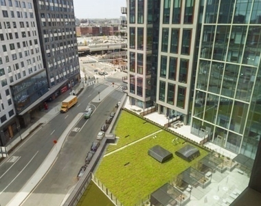 135 Seaport Blvd - Photo Thumbnail 19