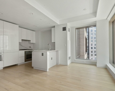 135 Seaport Blvd - Photo Thumbnail 2