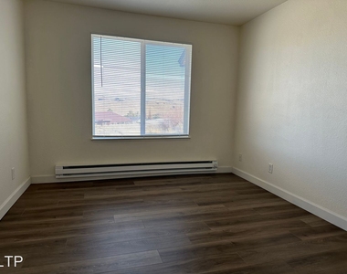 3913 Clear Acre Lane Apt 142 - Photo Thumbnail 7