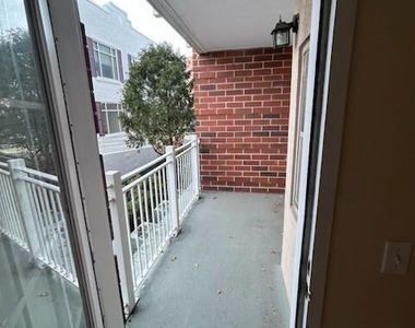 499 Bedford Street - Photo Thumbnail 12