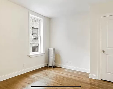 30-49 Crescent Street - Photo Thumbnail 6