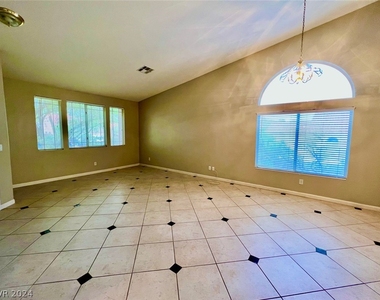 1158 Mirage Lake Street - Photo Thumbnail 2