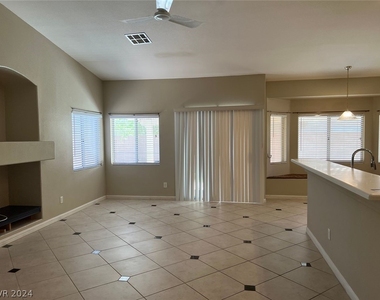 1158 Mirage Lake Street - Photo Thumbnail 15