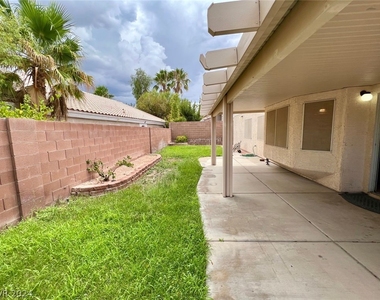 1158 Mirage Lake Street - Photo Thumbnail 11