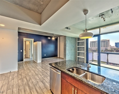 353 E Bonneville Avenue - Photo Thumbnail 4