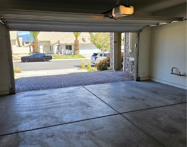 3009 W Gilmore Avenue - Photo Thumbnail 43