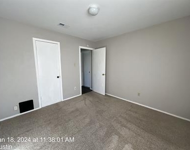 2616 Howellwood Way - Photo Thumbnail 12