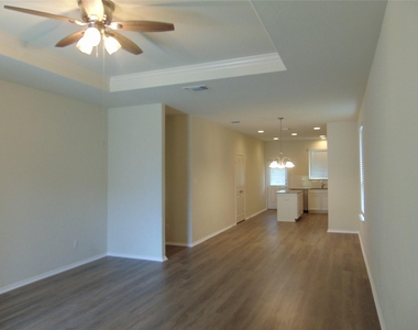 128 Bayberry Cir - Photo Thumbnail 2