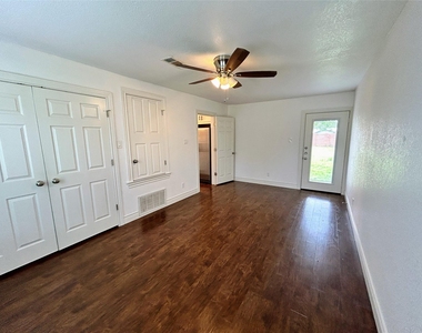 6214 Haney Dr - Photo Thumbnail 16