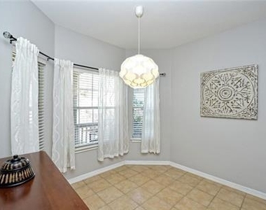 8904 Meridian Oak Ln - Photo Thumbnail 6