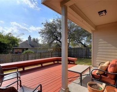 8904 Meridian Oak Ln - Photo Thumbnail 23