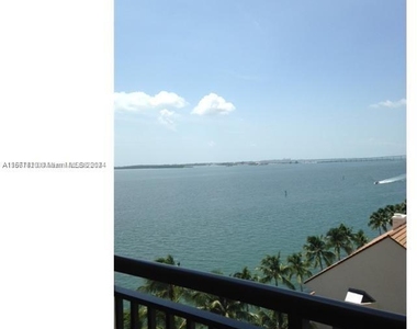 540 Brickell Key Dr - Photo Thumbnail 1