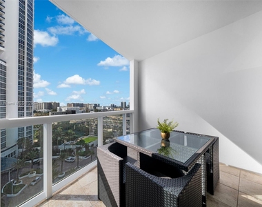 18201 Collins Ave - Photo Thumbnail 19