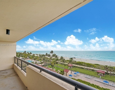 2555 Collins Ave - Photo Thumbnail 1